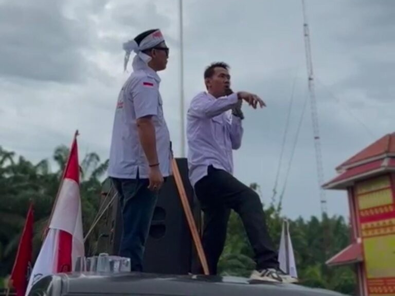 Tolak Nepotisme Dan Bagi-Bagi Proyek, Ratusan Massa Geruduk Kejari Gunung Sugih