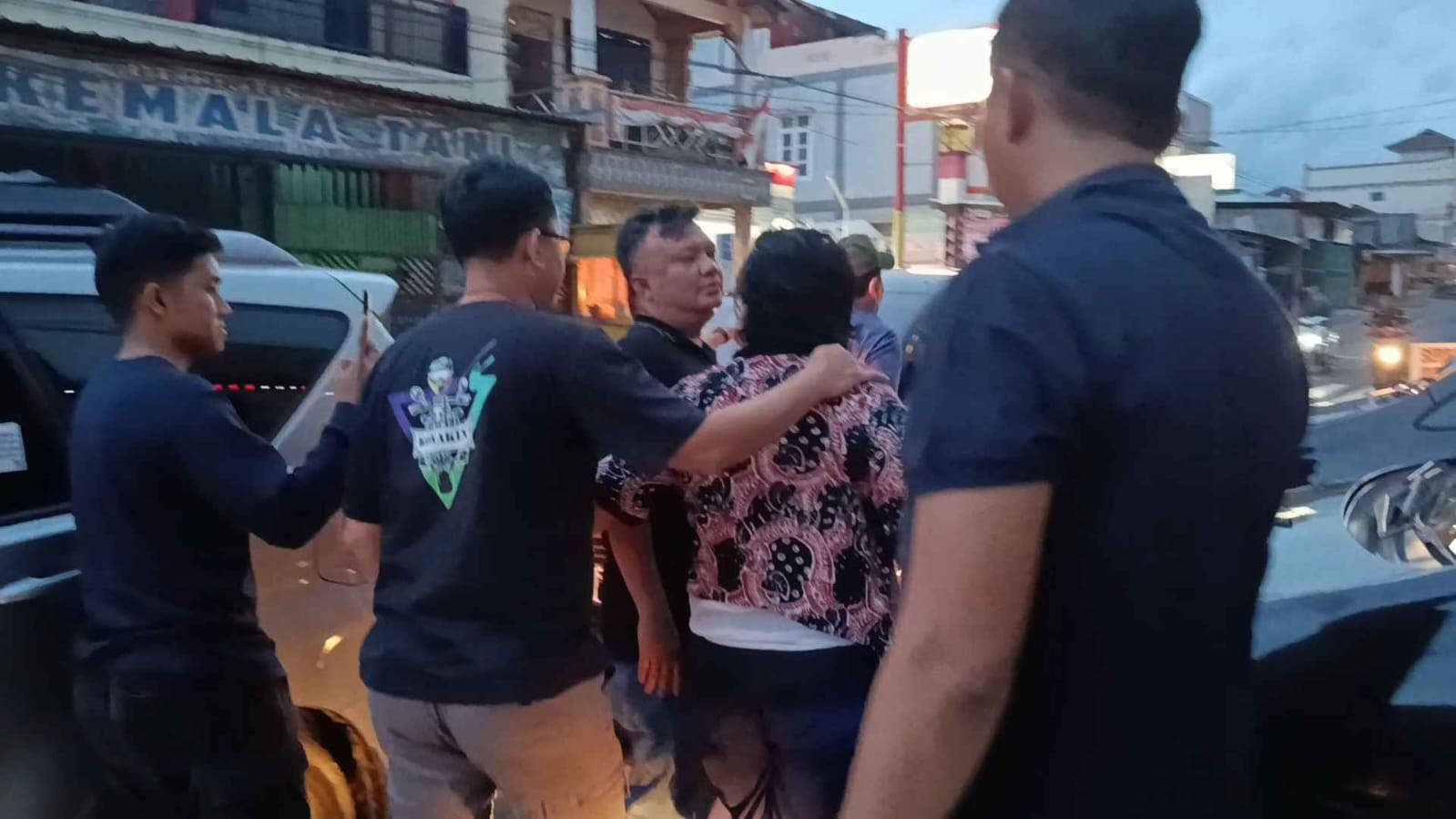 Operasi Intelijen: Kejati Lampung Amankan DPO BD Di Pabrik Penggilingan Padi