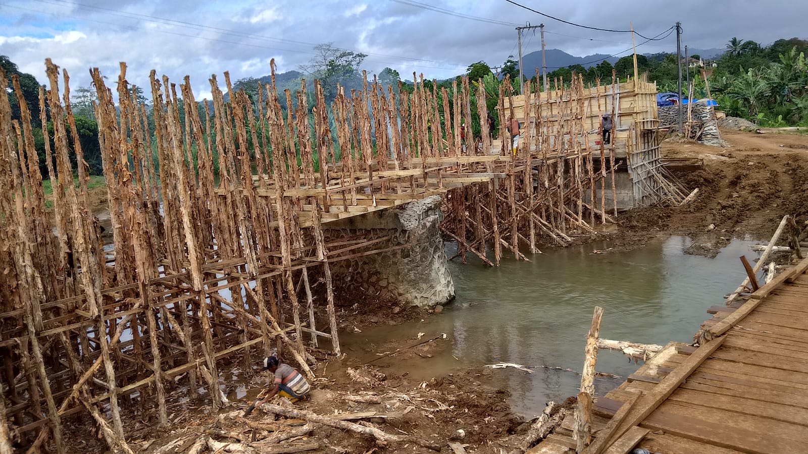 Jembatan Permanen Ulu Semuong Mulai Dibangun, Warga Ungkap Rasa Syukur
