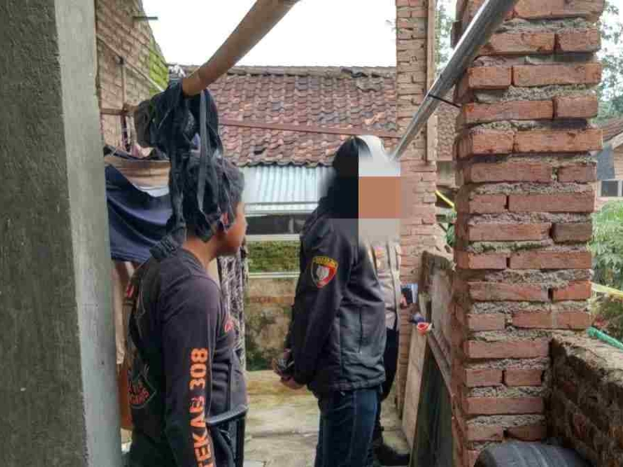 Dua Terduga Pelaku Kasus Pasutri Tewas Di Way Pring Diamankan Oleh Pihak Kepolisian.