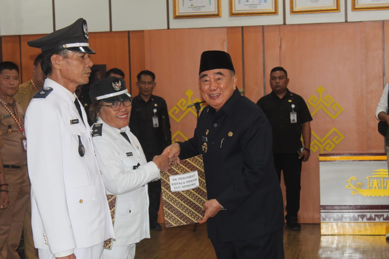 Dua Pekon Di Tanggamus Ganti Pimpinan, Bupati Ingatkan Agar Jangan Bergantung Dengan Dana Desa