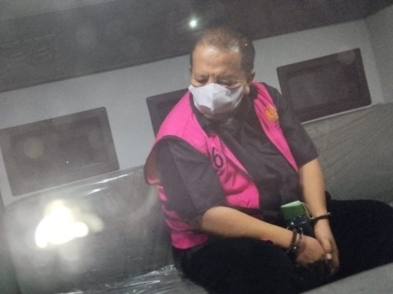 Heboh! Video Diduga Eks Gubernur Lampung Pakai Rompi Tahanan Beredar