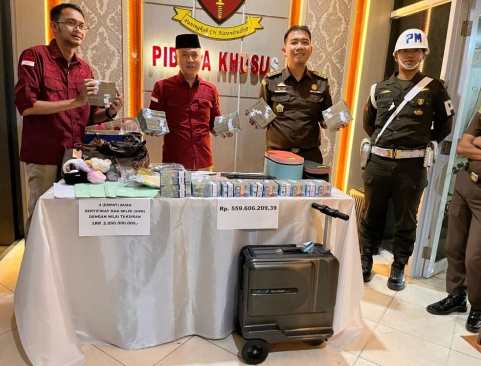 Lakukan Pendalaman Terkait Dugaan Korupsi Di BRI Pringsewu, Kejati Lampung Geledah Sejumlah Tempat.