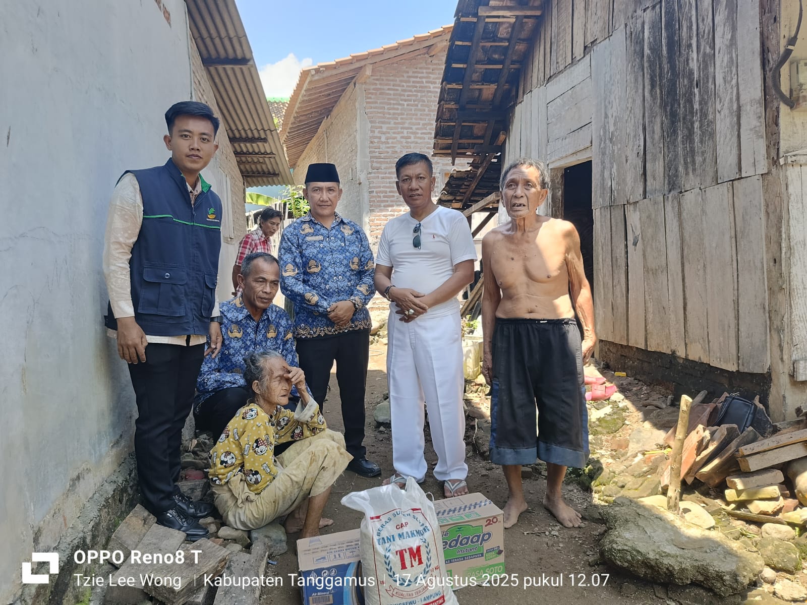 Camat Limau Tinjau Rumah Warga Miskin Ekstrem Di Pekon Badak, Janjikan Usulan Bedah Rumah